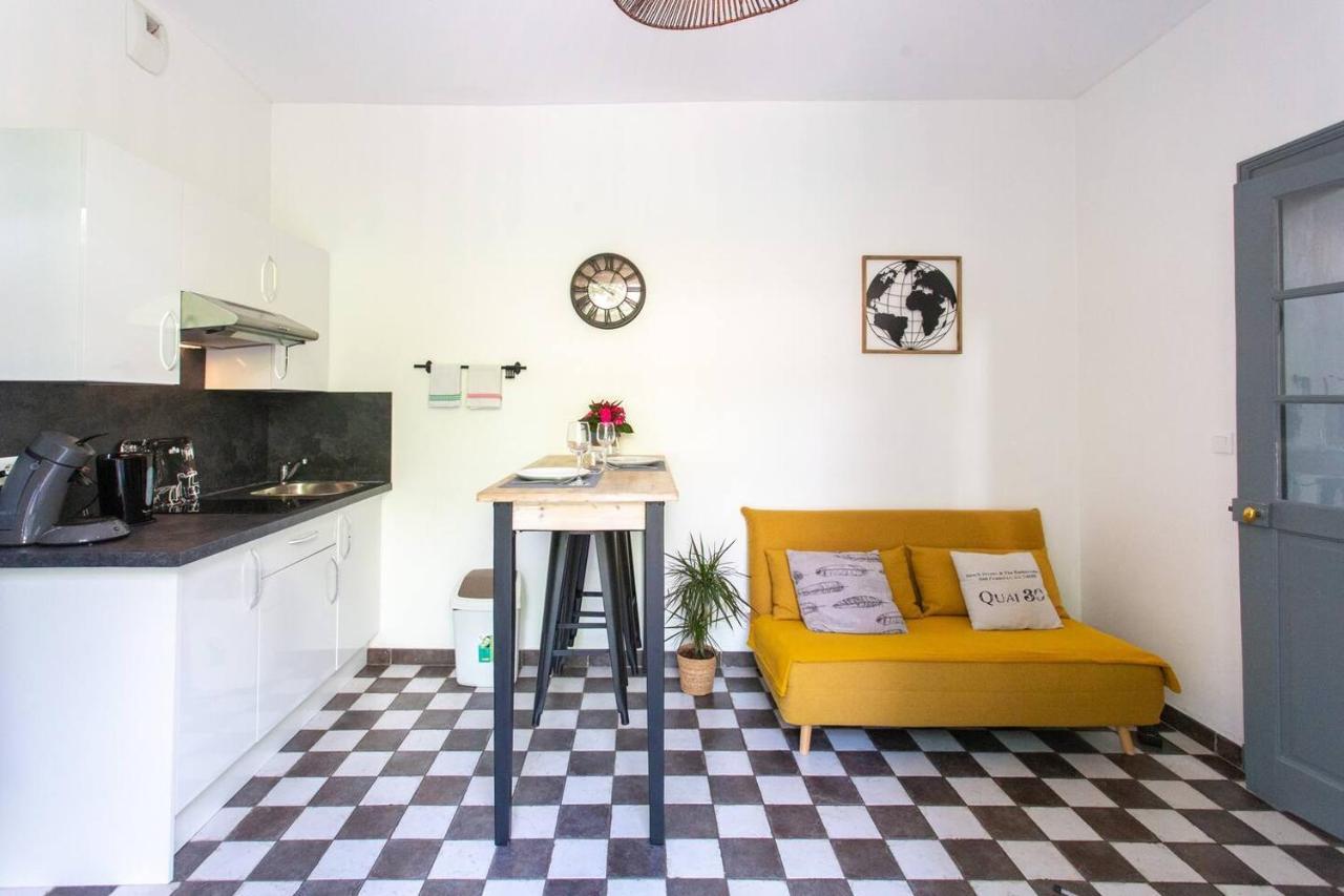 Apartment T2 Hyper Centre Avec *parking Prive Et Canal Plus*